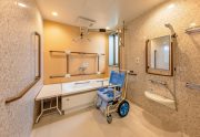 （特養・ショートステイ）026_1階浴室_8836